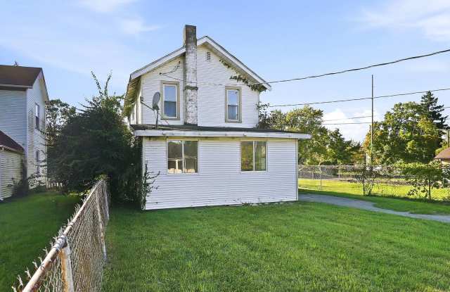 3 Bed 1 Bath Single Home in Dayton! Gallery 4