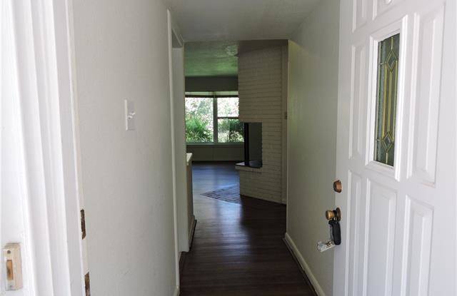 6417 Del Norte Lane Gallery 3