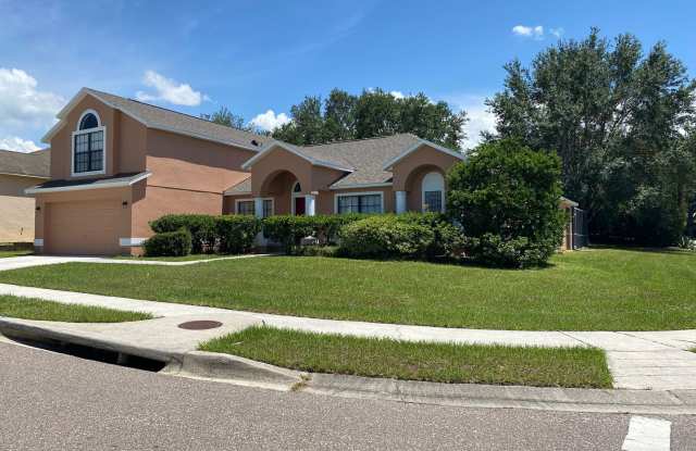 Beautiful Pool Home for Rent Gallery 1