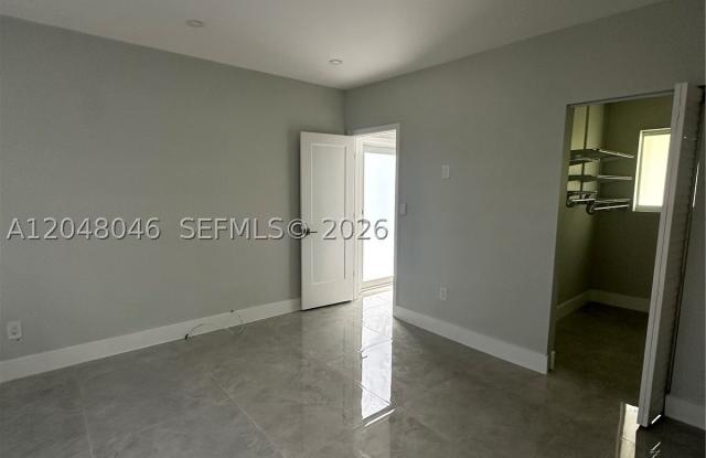 10790 SW 66th Dr Gallery 4