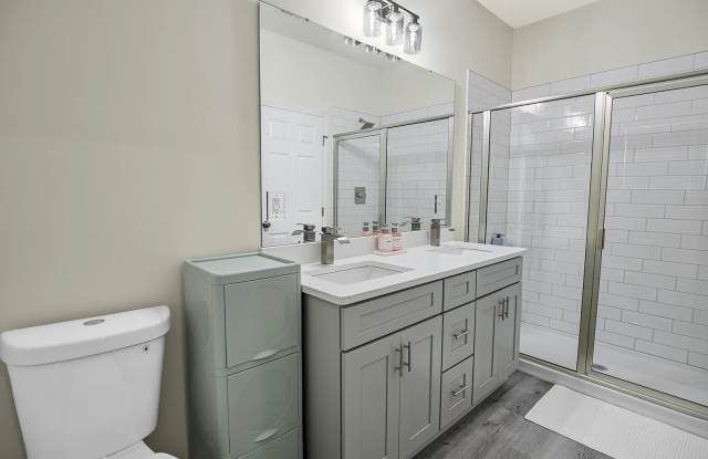 Room in 3 Bedroom Home in Charlotte Gallery 4