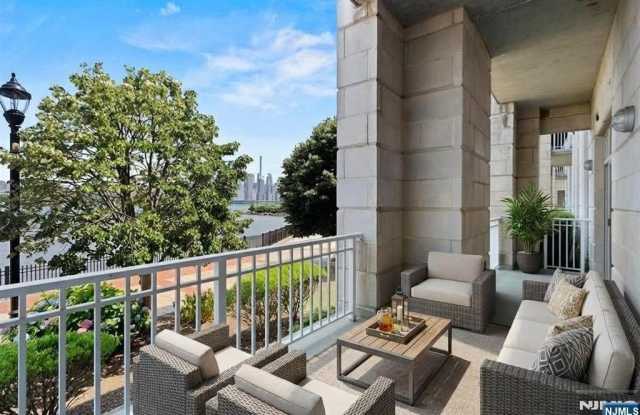 7400 River Road 116 photos photos