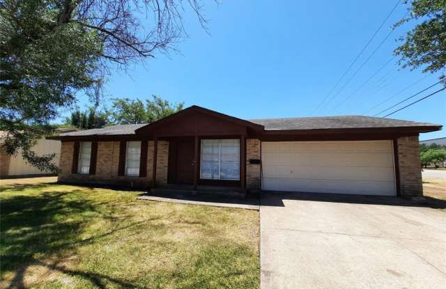 102 Silver Creek Drive - 102 Silver Creek Drive, Duncanville, TX 75137
