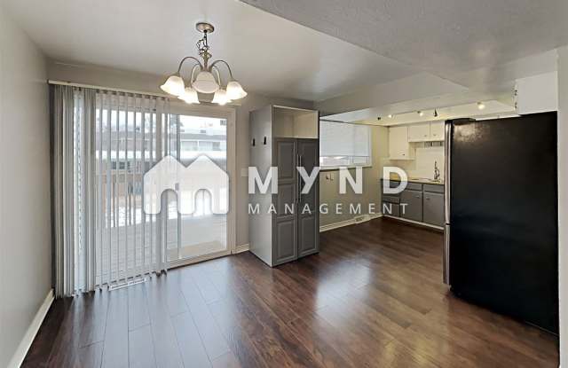 4246 E Maplewood Way Gallery 2