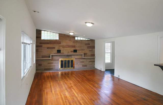 5 Bed, 2 Bath House - Haven on Hunter Gallery 4