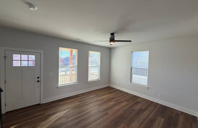1043 Laramie Gallery 4