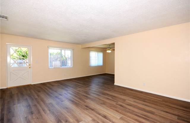 1251 E Cypress Street Gallery 4