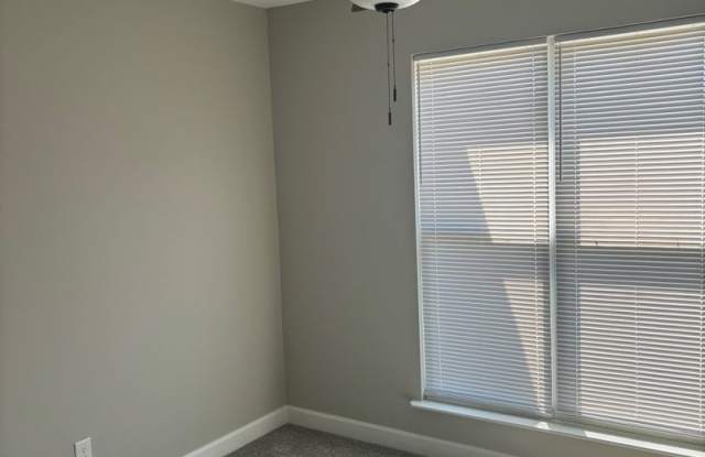 Split Floor Home minutes to Fort Gordon Gallery 4