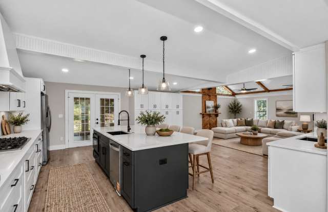 3996 Lawing Dr Gallery 4
