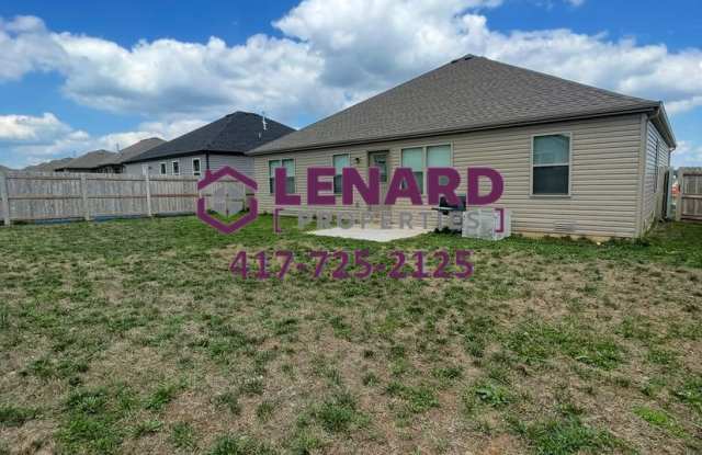 4 Bedroom Home! Gallery 4