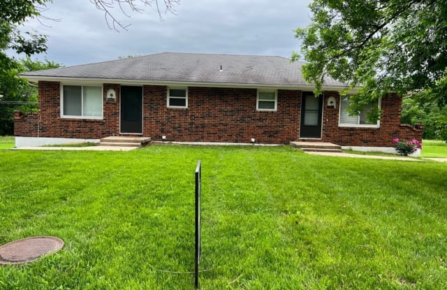1401 A SE Hillside Dr - 1401 SE Hillside Dr, Oak Grove, MO 64075