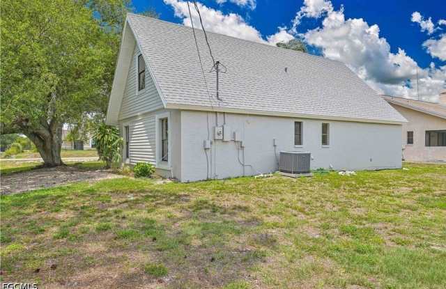 17337 Phlox Drive Gallery 3