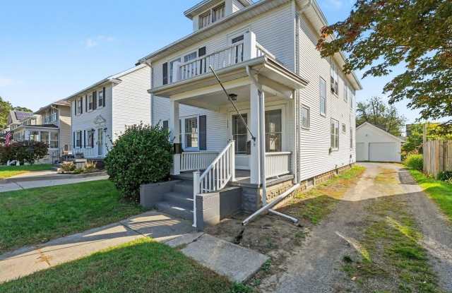 532 Godfroy Avenue Gallery 4
