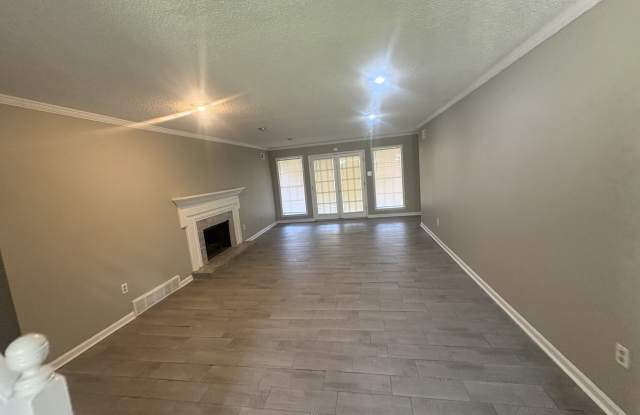 7028 Ashaway Cv Gallery 4