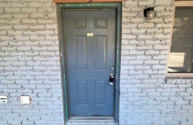 969 W Holly St Fayetteville, AR 72703 photos photos