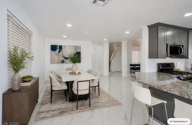 8404 Shore Breeze Drive Gallery 4