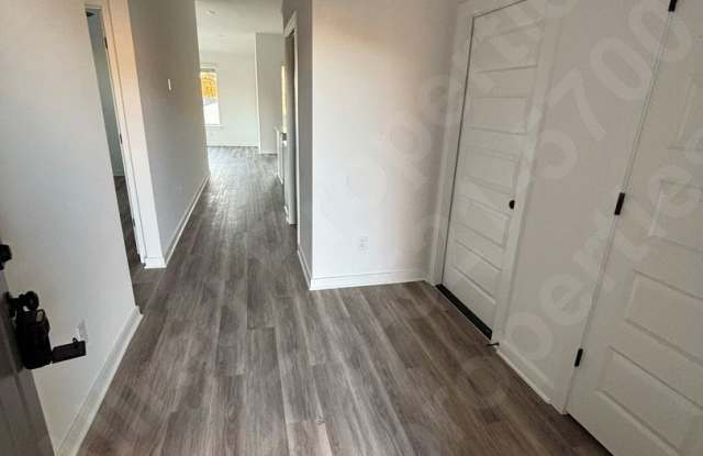 Gorgeous New Construction 3 Bedroom 2 Bathroom Home in Farmington! Gallery 4