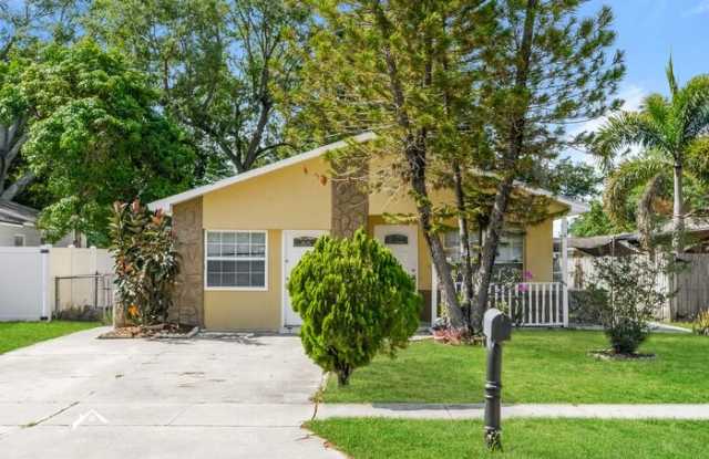 1516 Kelby Road photos photos
