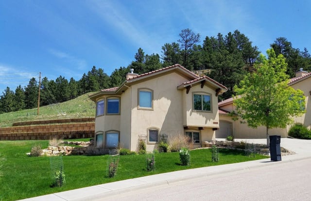 2428 Holiday Ln - 2428 Holiday Lane, Rapid City, SD 57702