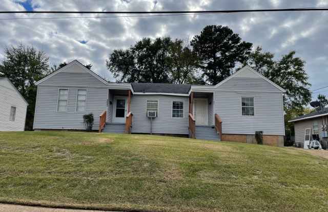 Remodeled Home With Private Parking photos photos