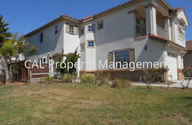 Five bedroom home for rent in Salinas, CA! photos photos