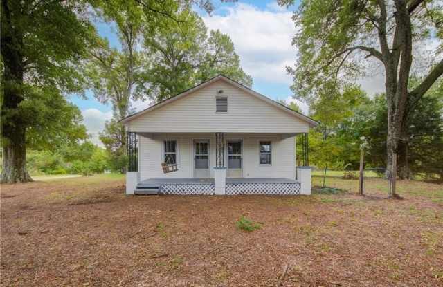 7985 Midway Road Gallery 1