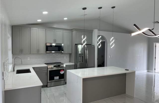 4206 SW 7th Avenue - 4206 Southwest 7th Avenue, Cape Coral, FL 33914 4206 SW 7th Avenue - 4206 Southwest 7th Avenue, Cape Coral, FL 33914