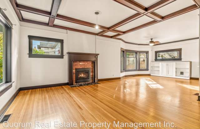 5501 – 20th Ave NE - 5501 20th Avenue Northeast, Seattle, WA 98105