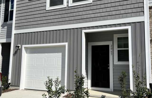 2065 Glen Crossing Drive photos photos