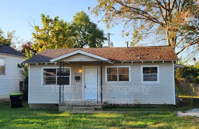 327 East 13th Street - 327 East 13th Street, Ada, OK 74820