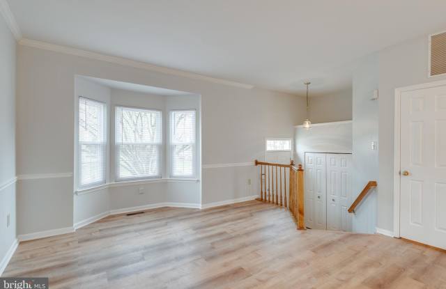 47609 COMER SQUARE Gallery 3