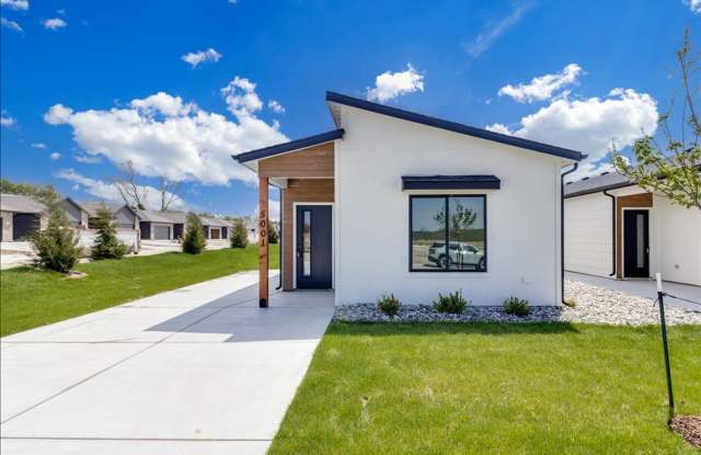 Beautiful Three Bedroom, Two Bathroom photos photos