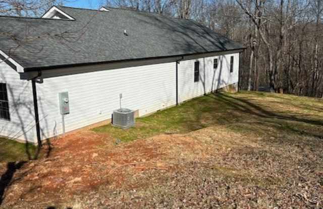 1012 Lakeview Acres Gallery 2