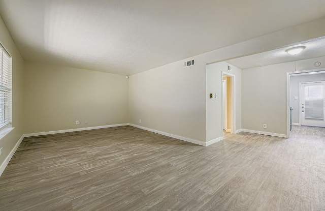 Ridgmar Oaks photos photos