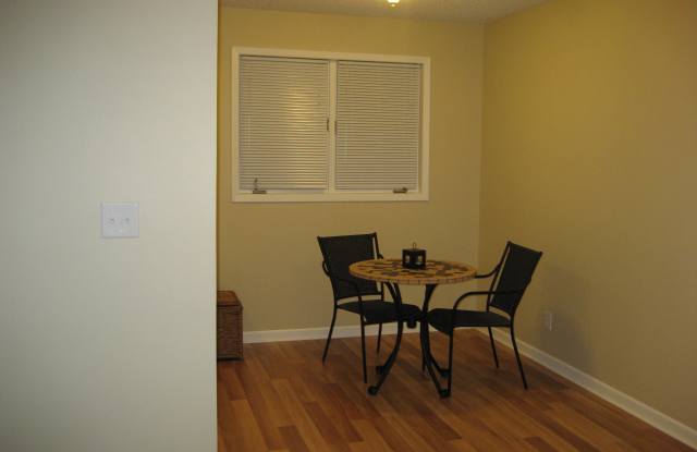 407 Jeffrey Ln Gallery 3