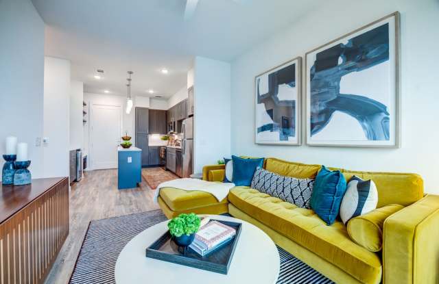 Lakeshore Pearl Gallery 4