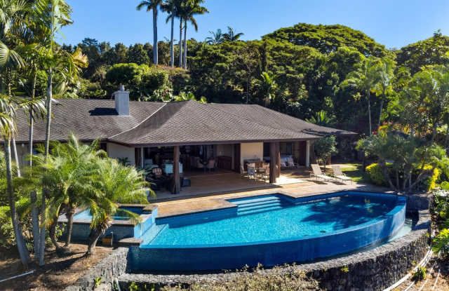 Luxury furnished 4 bedroom 3 bathroom with pool, spa, and outdoor showers photos photos