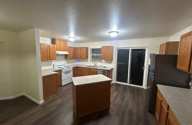 3 Bed, 2 Bath Single-Story House w/2-car garage in Auburn's Lea Hill Neighborhood, $3,275/mo Gallery 3
