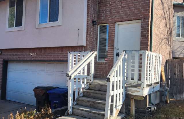 3935 W. Crown Ave. - 3935 photos photos