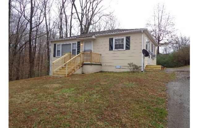2 Bedroom Home For Rent Near APSU! - 443 Gary Hills Drive, Clarksville, TN 37043