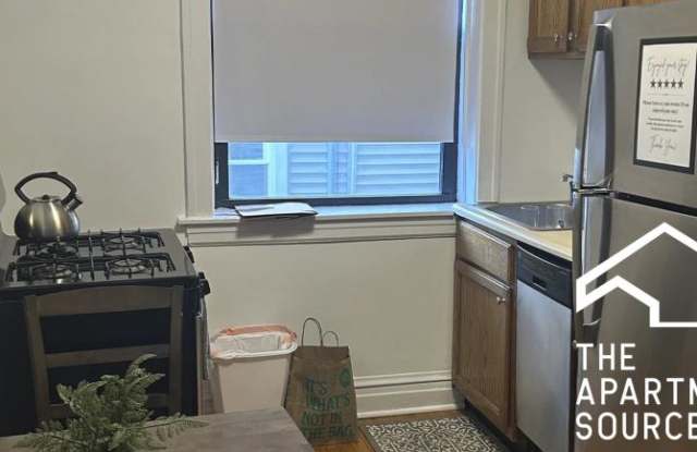 1913 West Larchmont Ave. photos photos