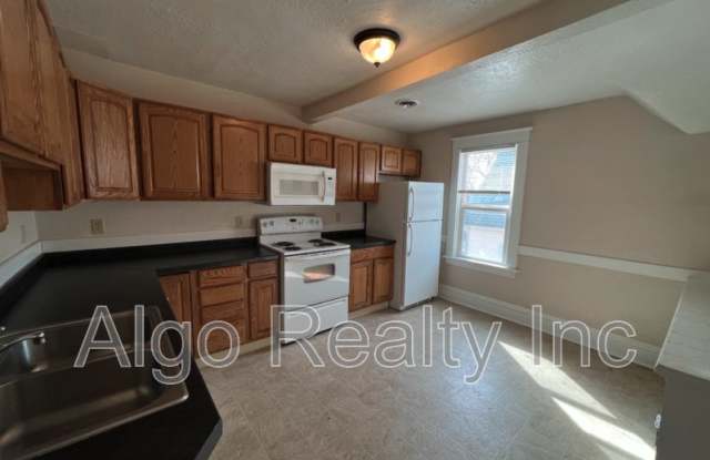 1040 Jessie Street - 2 photos photos