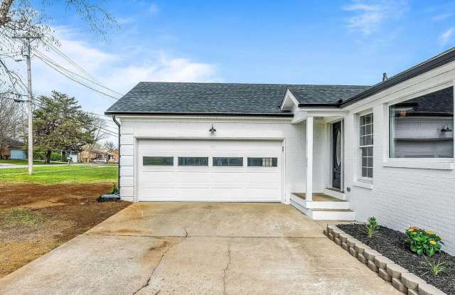 Fully Renovated 4 Bedroom Gallery 4