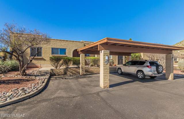 Park West Townhouses - 1352 South Brewer Drive, Tucson, AZ 85713