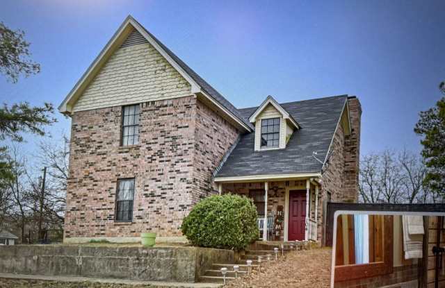 Country style living on the hill but within the city photos photos