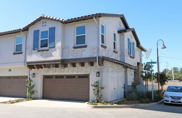 ***Charming 3 bed / 2.5 bath Townhome in Oceanside's San Luis Rey Community - Available 11/08*** photos photos