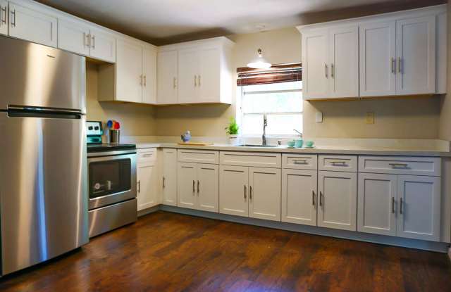 127 S Chandler Ave - 127 South Chandler Avenue, DeLand, FL 32724