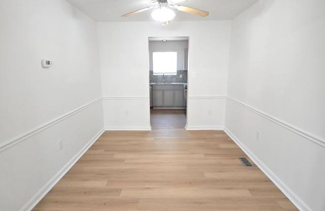8839 RITCHBORO Road Gallery 3