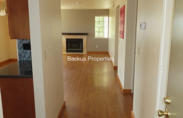 $1,500.00 OFF FIRST MONTH RENT FOR APPROVED APPLICANT! Two bedroom Condo with beautiful views in Del Rey Oaks Gallery 4