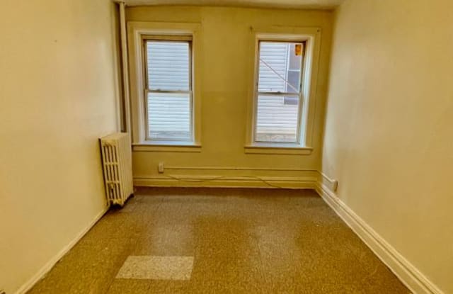 190 Van Nostrand Ave 1X Gallery 3